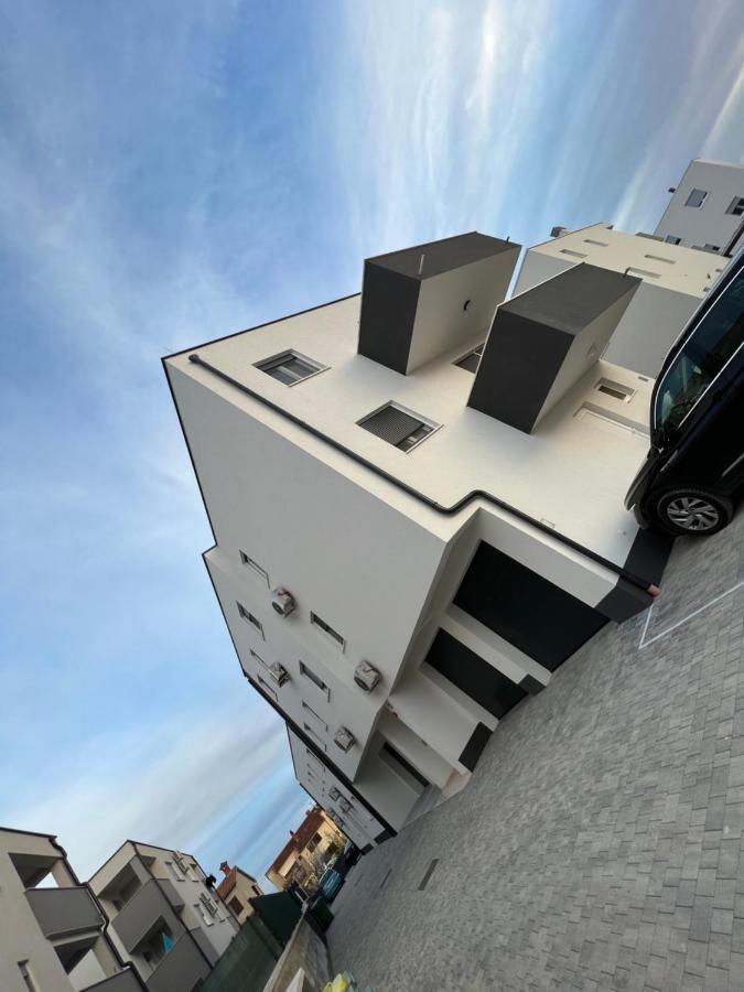 Apartment Sunset with private garage Pula Buitenkant foto